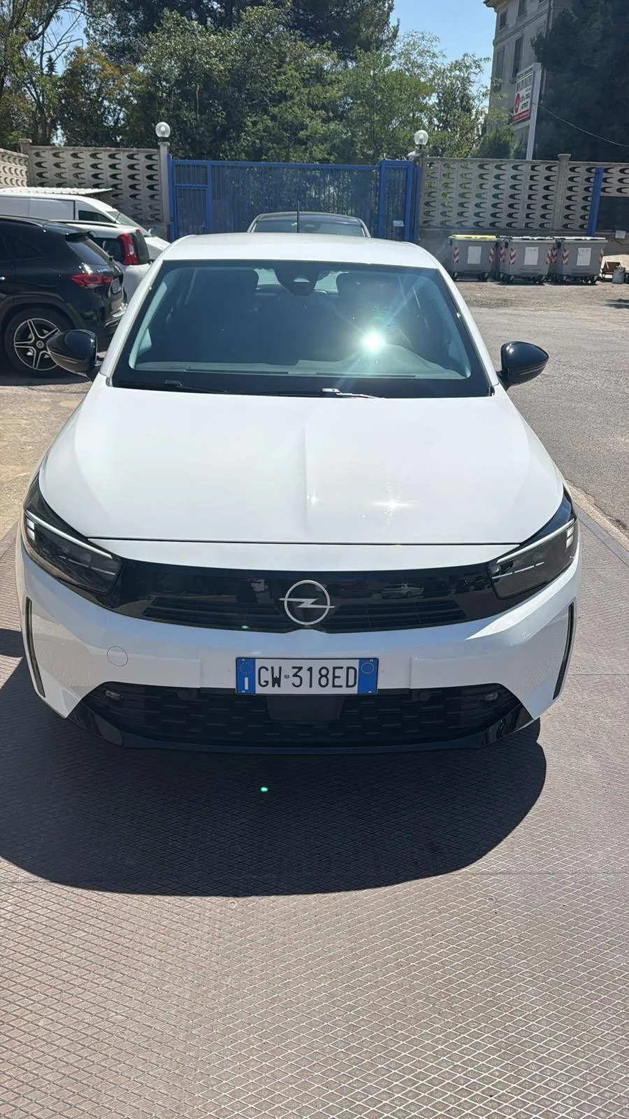 Opel Corsa 2023 - Vista frontale