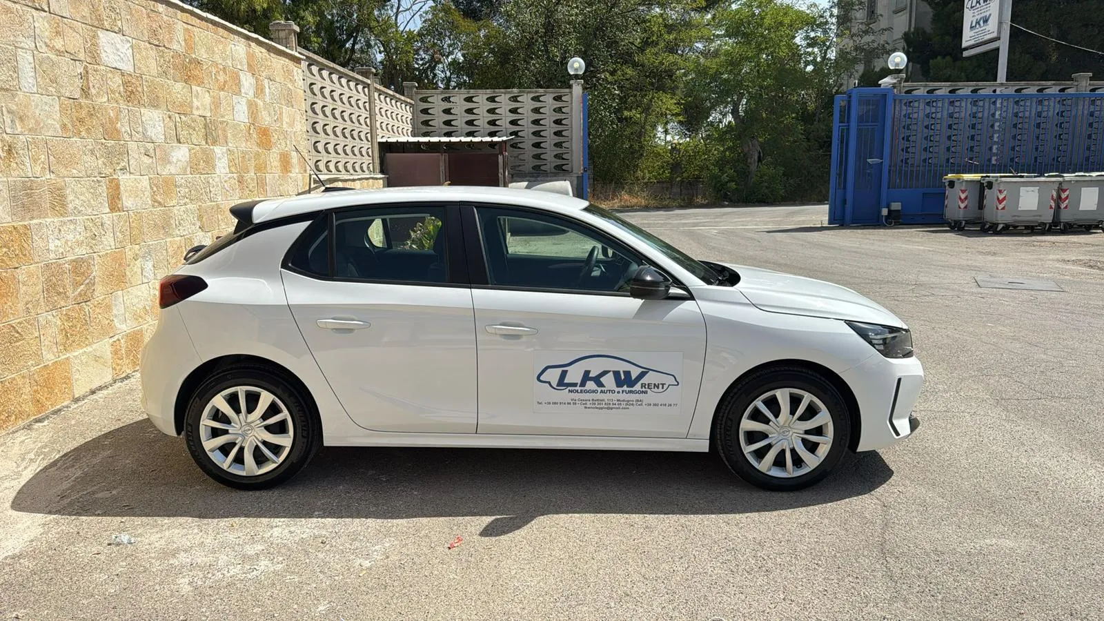 Opel Corsa 2023 - Vista laterale