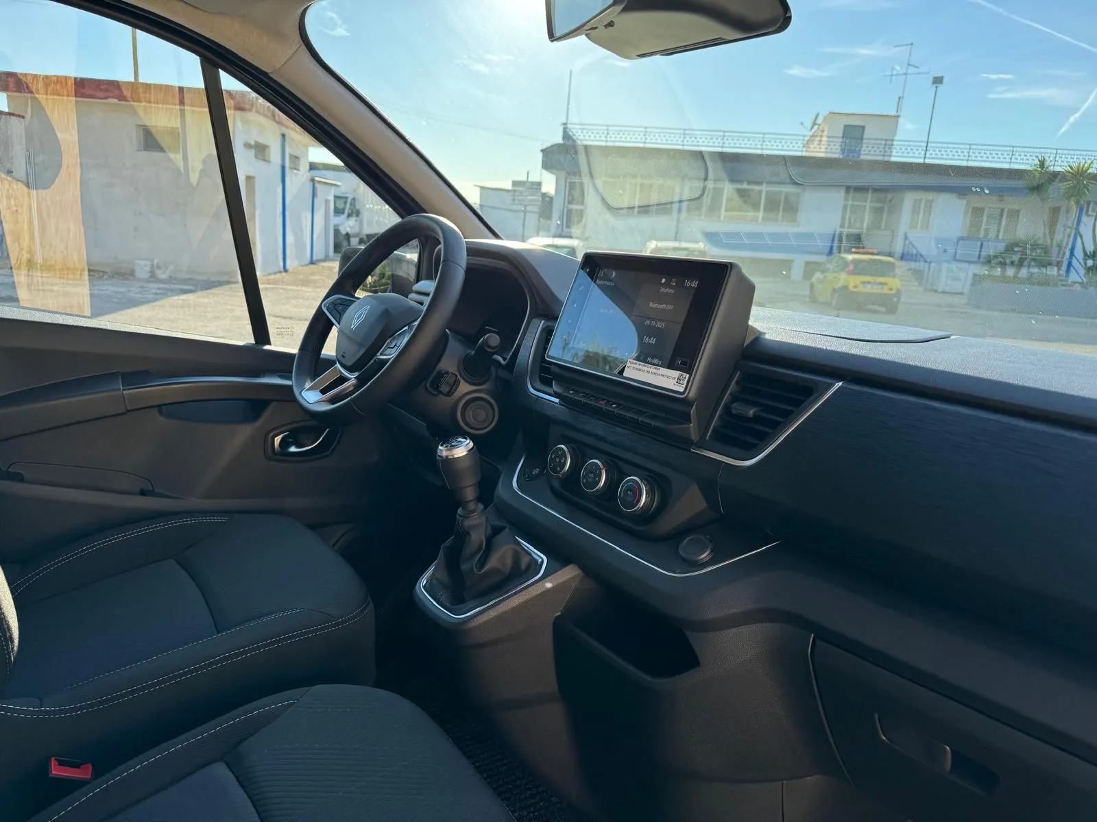 Renault Traffic Passenger - Dettaglio abitacolo