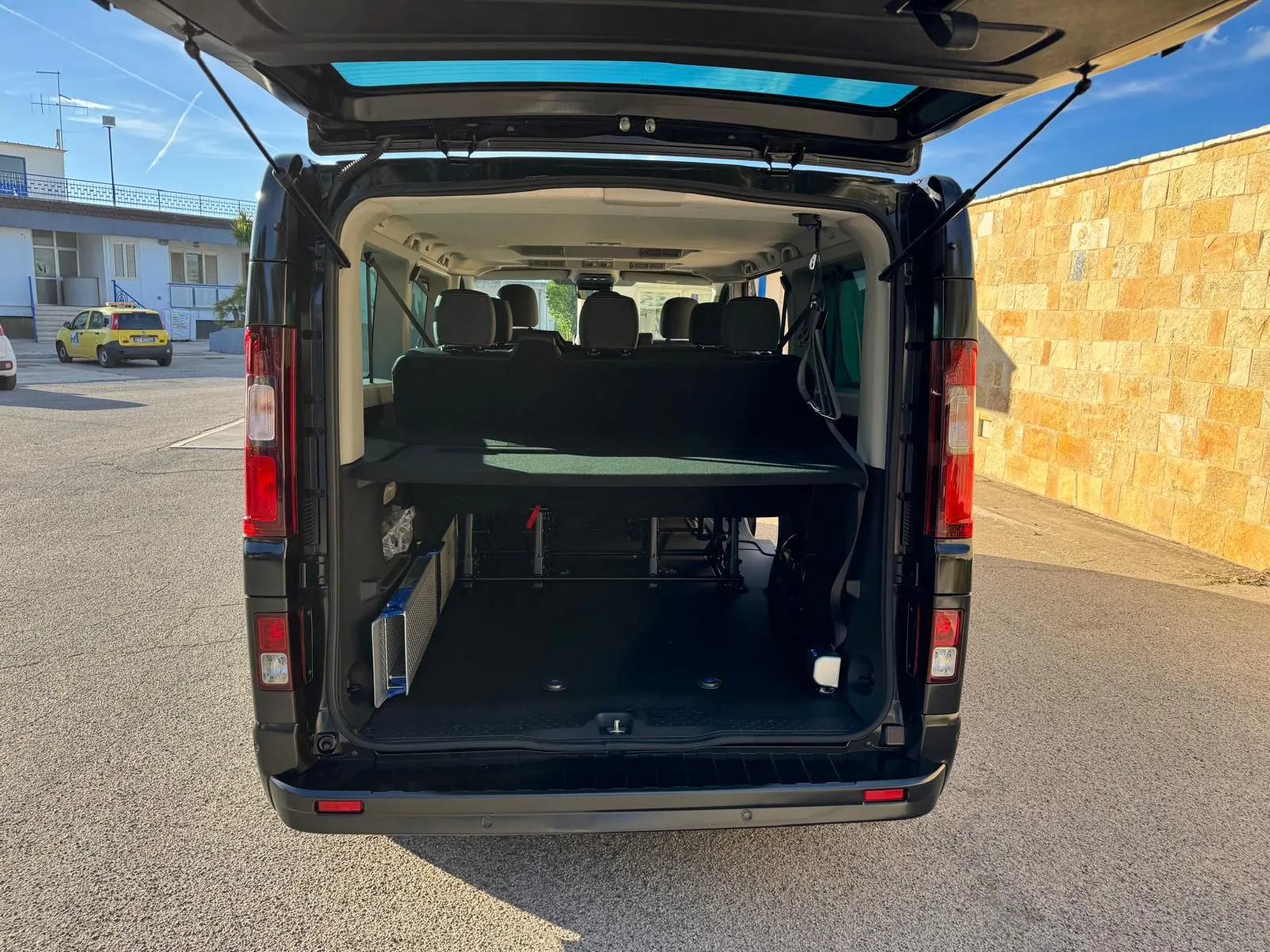 Renault Traffic Passenger - Bagagliaio ampio